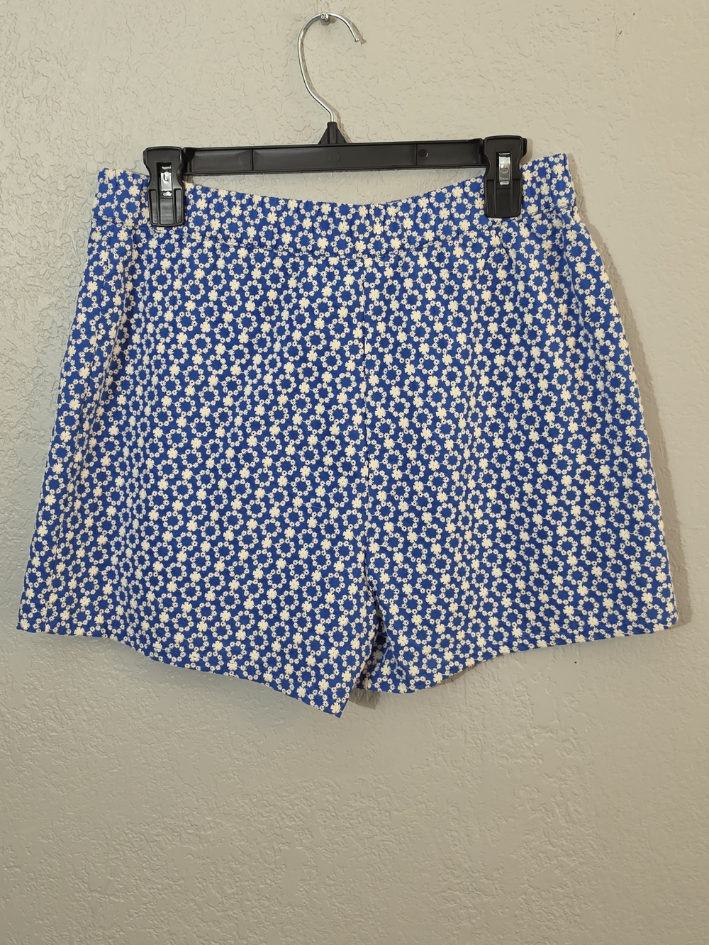 Skies Are Blue Embroidered Blue & White Pleated Shorts High Rise Womens Medium - Picture 5 of 8